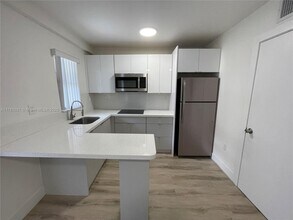 1971 NW 2nd Ct in Miami, FL - Building Photo - Building Photo