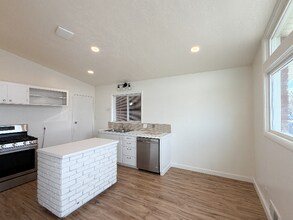 3360 Gramercy Ave, Unit A in Ogden, UT - Foto de edificio - Building Photo