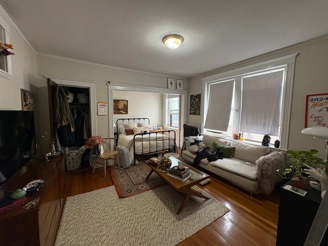 1933 Commonwealth Ave, Unit 17