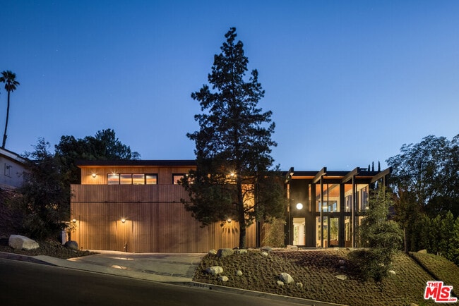 property at 11558 Duque Dr