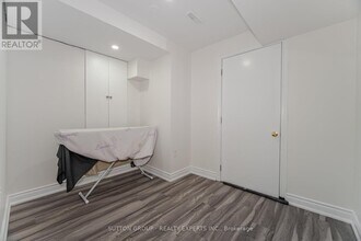 5 Freedom Oaks Trail in Brampton, ON - Building Photo - Building Photo