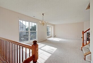 4006 Riddle Ct in Bridgewater, NJ - Building Photo - Building Photo