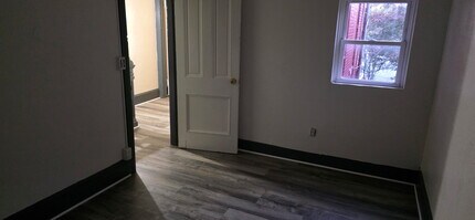 68 N 13th St in Harrisburg, PA - Foto de edificio - Building Photo