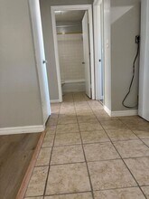 6052 10th St in Zephyrhills, FL - Building Photo - Building Photo