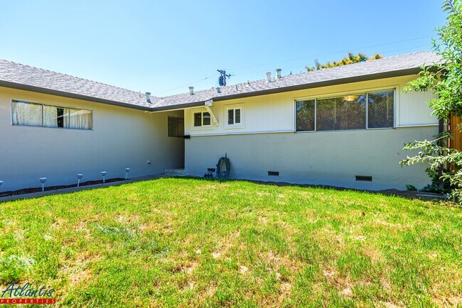 737 Hamann Dr in San Jose, CA - Building Photo - Building Photo