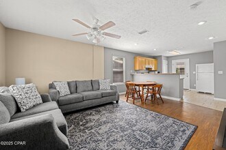 2501 W 18th St in Panama City, FL - Building Photo - Building Photo