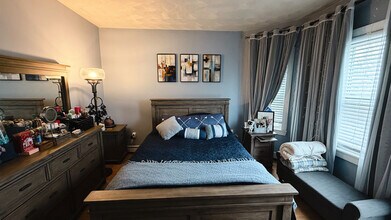 149 Essex St, Unit 2 in Chelsea, MA - Foto de edificio - Building Photo