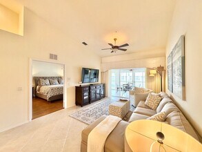 2415 Bayou Ln in Naples, FL - Building Photo - Building Photo
