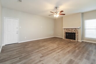 8506 Deer Meadow Dr in Houston, TX - Building Photo - Building Photo