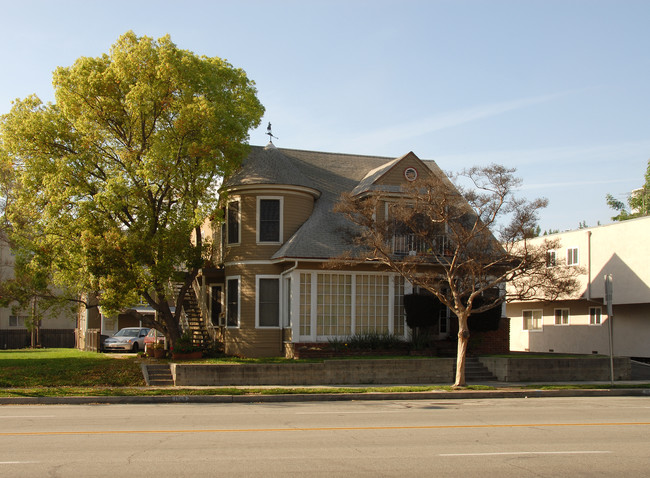 1124 Cordova St in Pasadena, CA - Foto de edificio - Building Photo