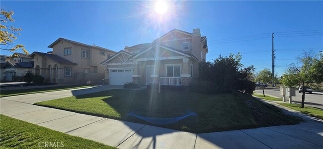 16225 Soapberry Ln in Fontana, CA - Foto de edificio - Building Photo