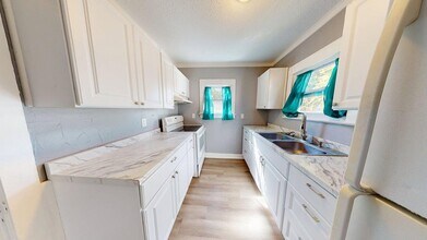 829 N Oleander Ave in Daytona Beach, FL - Building Photo - Building Photo