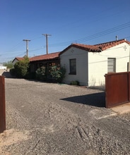 1137 E 10th St in Tucson, AZ - Foto de edificio - Building Photo