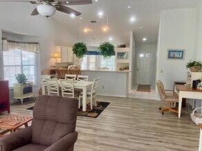 6084 W Fairhaven Ct in Crystal River, FL - Building Photo - Building Photo