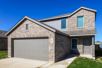 506 Chevre Rd in New Braunfels, TX - Foto de edificio - Building Photo