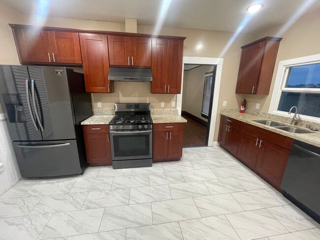 property at 1920 Sonoma Blvd