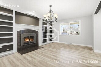 2351 S Garland St in Lakewood, CO - Foto de edificio - Building Photo