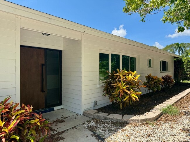 property at 346 Suwanee Ave