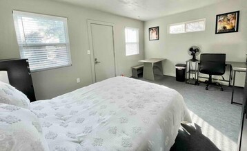 13106 Villa Park Dr in Austin, TX - Foto de edificio - Building Photo