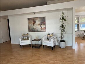 1345 Lakeshore Dr in Spicewood, TX - Building Photo - Building Photo