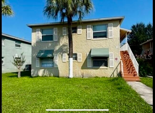 property at 715 Michigan Ct