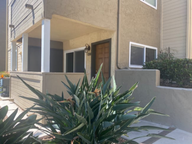 5057 Los Morros Way in Oceanside, CA - Building Photo - Building Photo