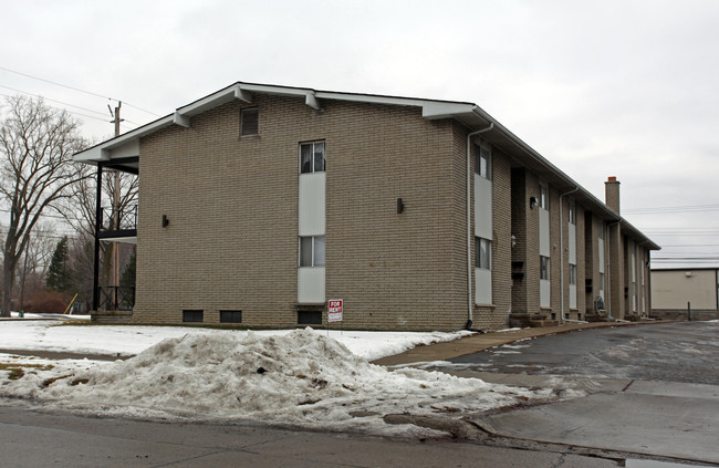 30050 Dequindre in Warren, MI - Building Photo - Building Photo