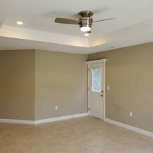 907 W Gay St in Warrensburg, MO - Building Photo - Building Photo