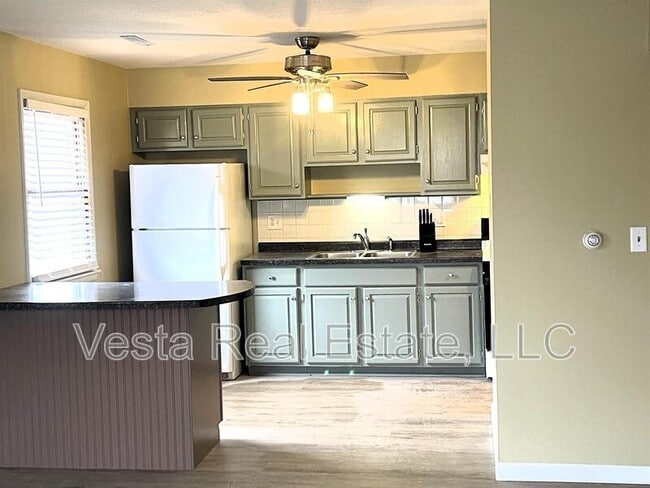 506 E Locust St in Normal, IL - Building Photo - Building Photo