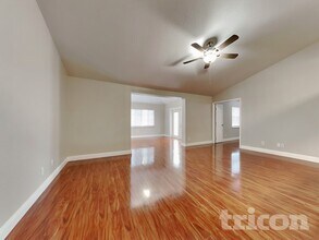 3613 Maricopa Ct in Ruskin, FL - Foto de edificio - Building Photo