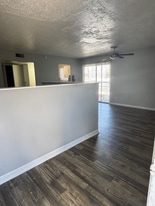 5220 Weber Rd in Corpus Christi, TX - Building Photo