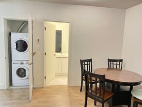 13250 16 Av in Surrey, BC - Building Photo - Building Photo