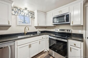 306 Short St in Tahlequah, OK - Building Photo - Building Photo