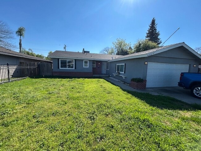 property at 419 W Walnut Ave