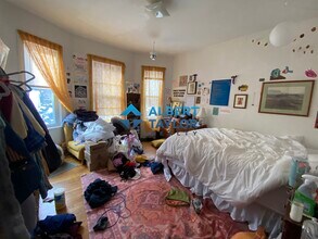 530 Cambridge St, Unit 2 in Boston, MA - Foto de edificio - Building Photo