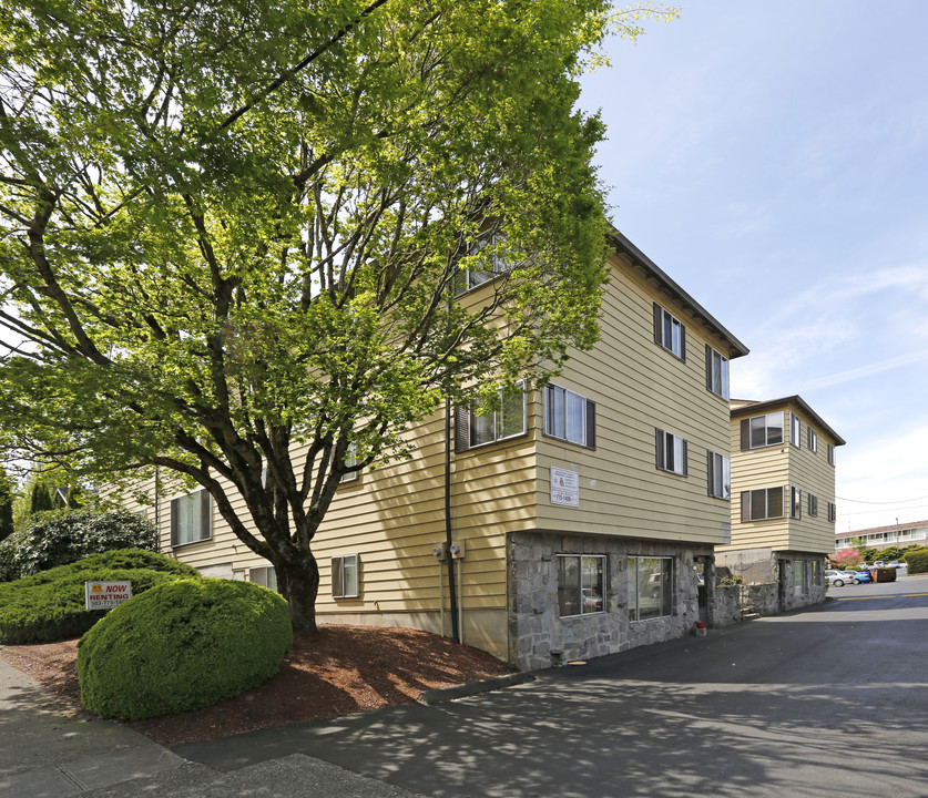 Powell Heights in Portland, OR - Building Photo