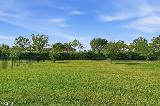 14228 Vindel Cir in Ft. Myers, FL - Building Photo - Building Photo
