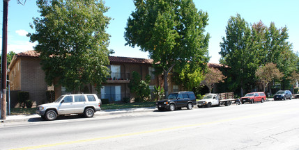 6210 Whitsett in North Hollywood, CA - Foto de edificio - Building Photo