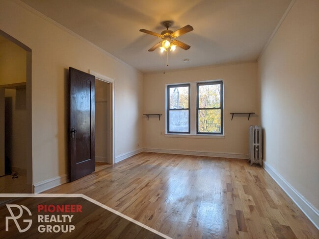 4857 N Damen Ave, Unit #4851-209 in Chicago, IL - Building Photo - Building Photo