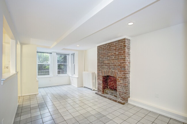 property at 1217 Independence Ave SE