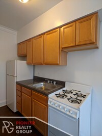 4645 N Paulina St, Unit 305 in Chicago, IL - Building Photo - Building Photo