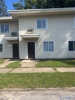 402 Monticello Dr in Hopewell, VA - Building Photo