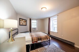 46 Wayne St in Jersey City, NJ - Building Photo - Building Photo