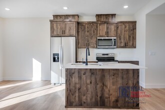 1745 Ammon St in Pocatello, ID - Foto de edificio - Building Photo