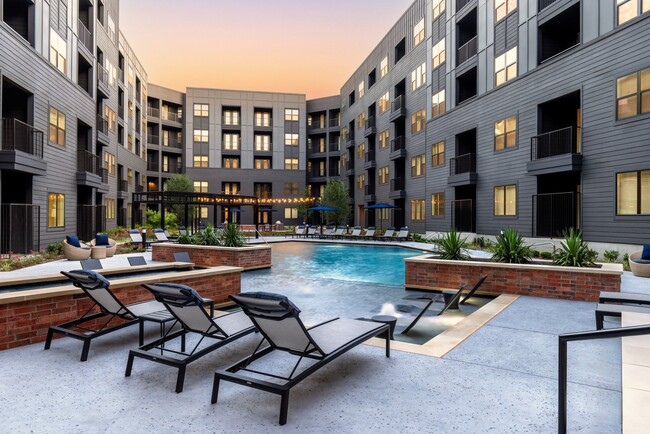Aura Main Street in Lewisville, TX - Building Photo - Building Photo