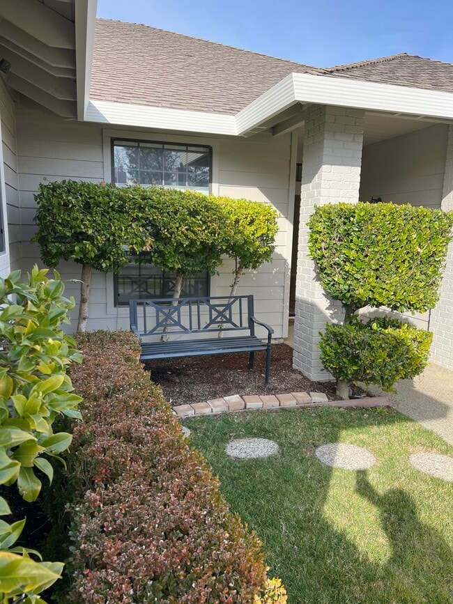 413 Heron Pl in Davis, CA - Building Photo - Building Photo