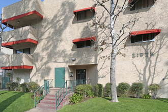 Saticoy Apartments in Canoga Park, CA - Building Photo - Building Photo