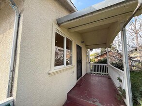 8027 Ney Ave in Oakland, CA - Building Photo - Building Photo