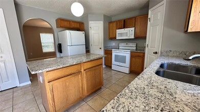 1126 Chateau Cir, Unit 1107 in Minneola, FL - Building Photo - Building Photo