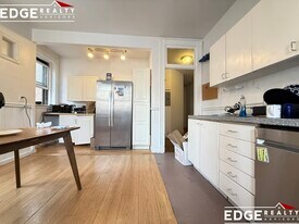 11 Euston St in Brookline, MA - Building Photo